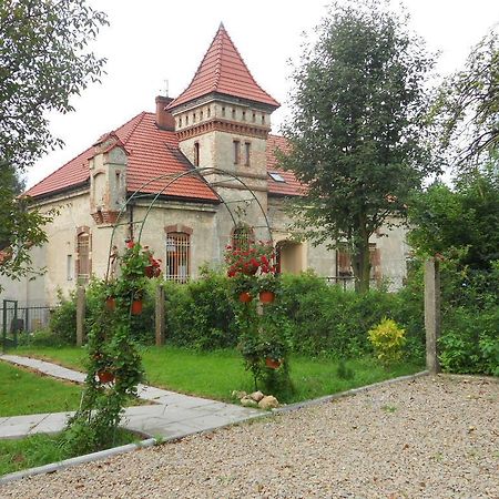 Dwor W Boleniu Villa Exteriör bild