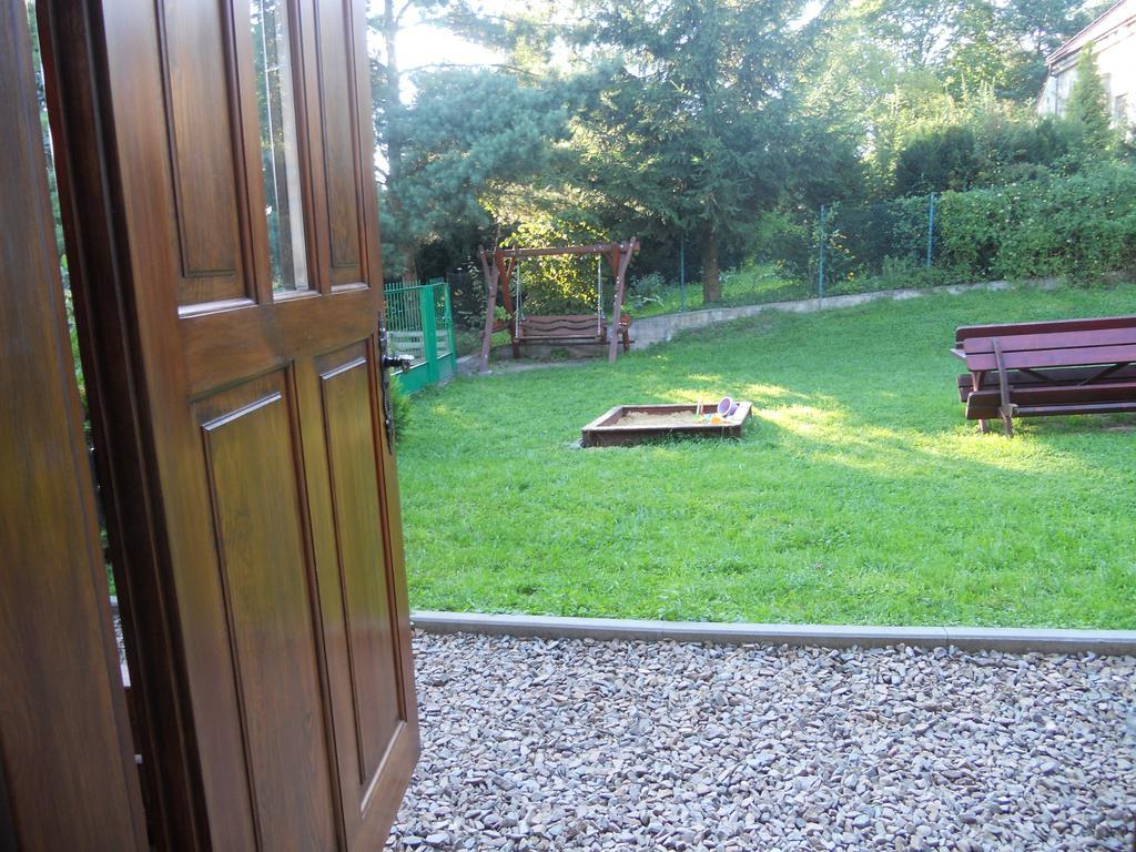 Dwor W Boleniu Villa Exteriör bild